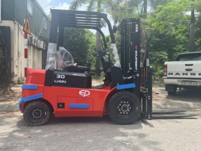 XE NÂNG ĐIỆN EP 3 TẤN EFX302